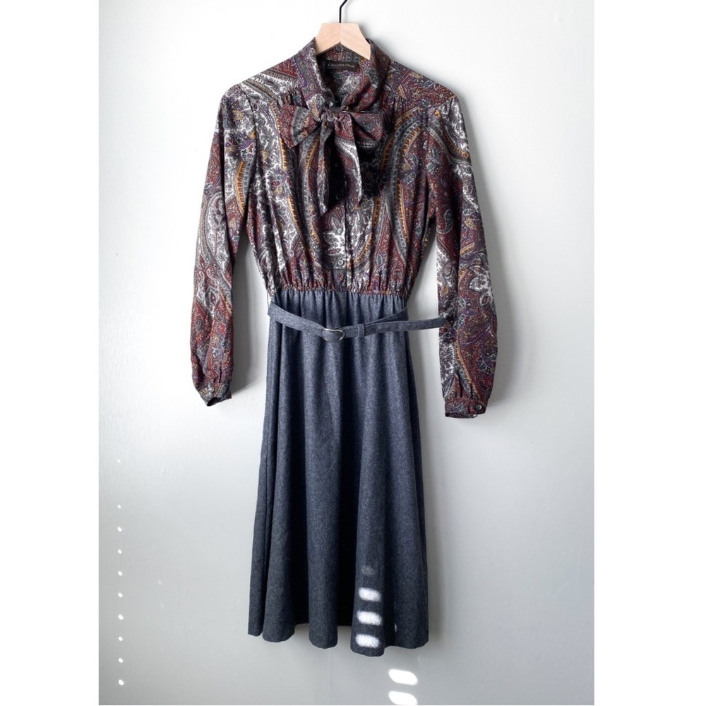 Vintage 70s Paisley Print Long Sleeve Tie Neck Midi Dress Union Made